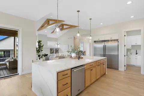4939 Parkside Cir, Eagan, MN 55123 photo 17