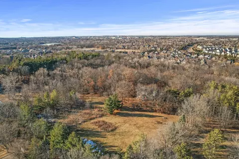 11155 Valley Creek Rd, Woodbury, MN 55129