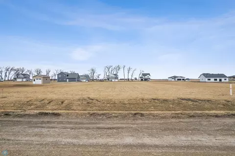 205 Laverne Ln, Colfax, ND 58018 photo 5