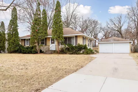 1614 Hillview Rd, Shoreview, MN 55126