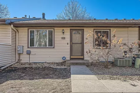 263 River Woods Ln, Burnsville, MN 55337