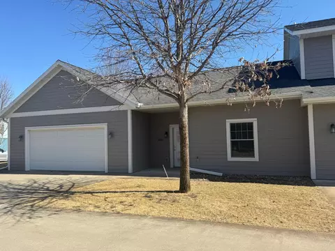 3525 W 7th St #A, Goodview, MN 55987