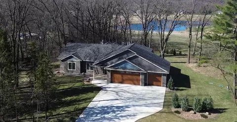 823 33rd St NW, Austin, MN 55912