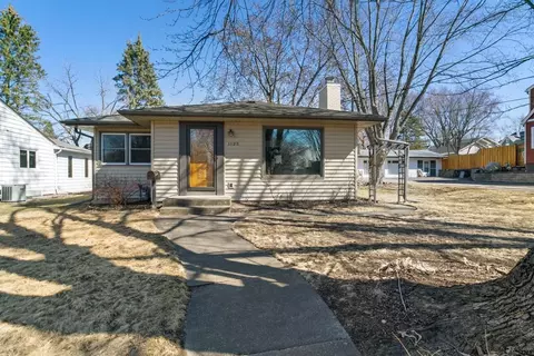 1123 5th St S, Stillwater, MN 55082