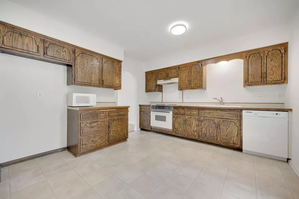  3044 18th St NW, New Brighton, MN 55112 photo 7