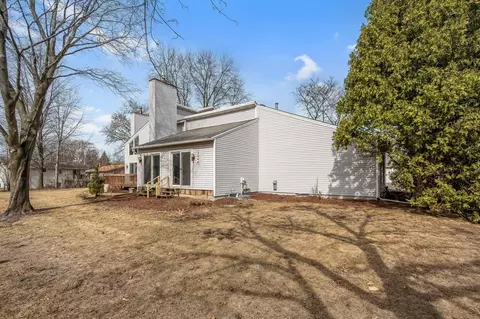 3044 18th St NW, New Brighton, MN 55112