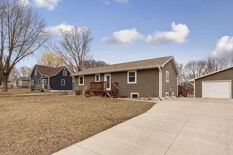 114 2nd Ave, Jackson, MN 56143