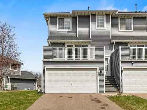 2457 E 117th St #22, Burnsville, MN 55337