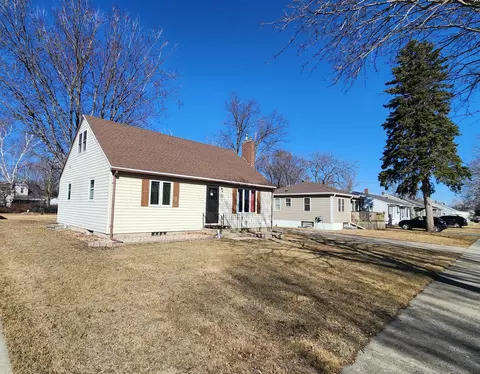 732 6th Ave SW, Pipestone, MN 56164