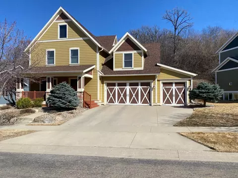 6580 Clarkia Dr NW, Rochester, MN 55901