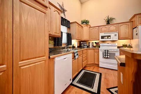 Kitchen - 760 36th Ave, Goodview, MN 55987 photo 2 of 4