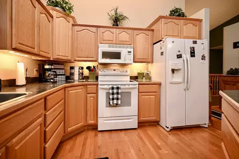 Kitchen - 760 36th Ave, Goodview, MN 55987 photo 3 of 4