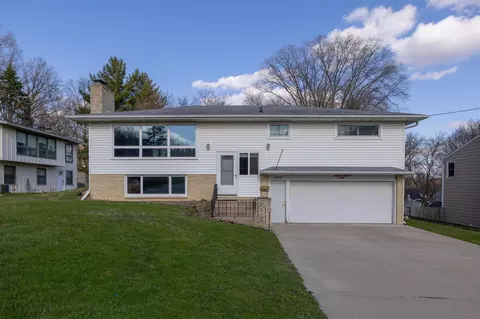 1432 8th Ave NW, Rochester, MN 55901
