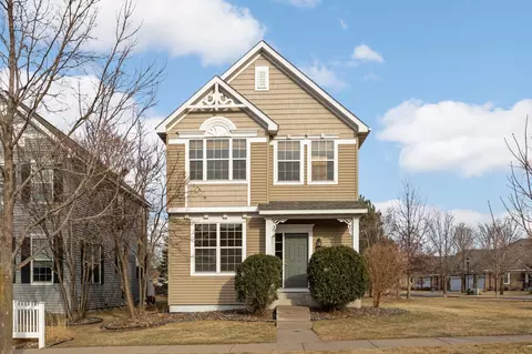 10007 Indigo Dr, Eden Prairie, MN 55347
