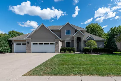 2026 Howard Dr, North Mankato, MN 56003