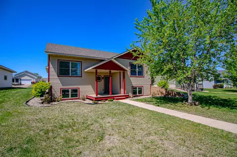 938 Abbygail Dr, Alexandria, MN 56308