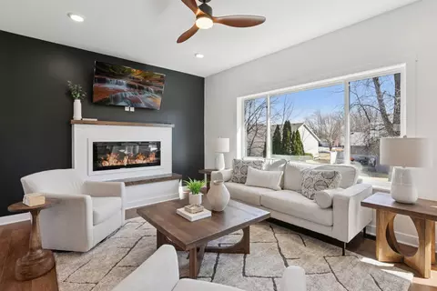 1251 Bellflower Ln NE, Owatonna, MN 55060