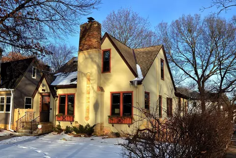4957 Columbus Ave, Minneapolis, MN 55417