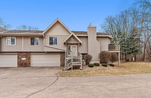 189 Galtier Pl, Shoreview, MN 55126