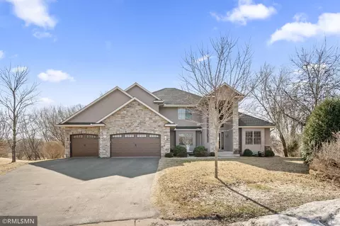 1546 Meadowview Ct, Lino Lakes, MN 55038