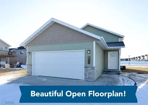 1035 Barnes Dr W, West Fargo, ND 58078