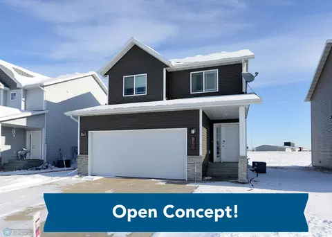 1062 Highland Ln W, West Fargo, ND 58078