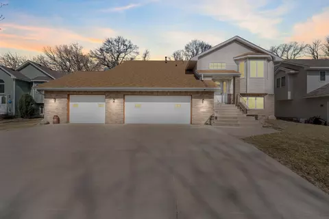 2175 13th Ave E, North Saint Paul, MN 55109