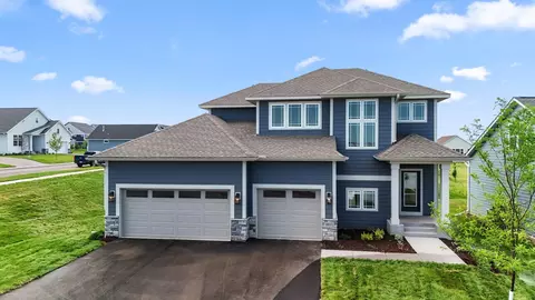 10071 Arrowwood Trl, Woodbury, MN 55129