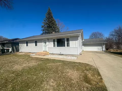 510 Division St, Gaylord, MN 55334