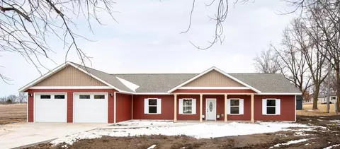 422 Maple St, Lowry, MN 56349
