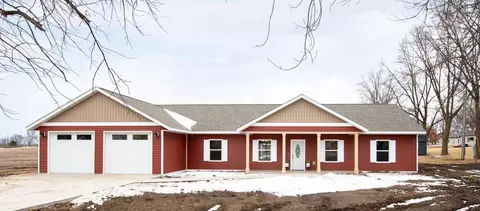 422 Maple St, Lowry, MN 56349