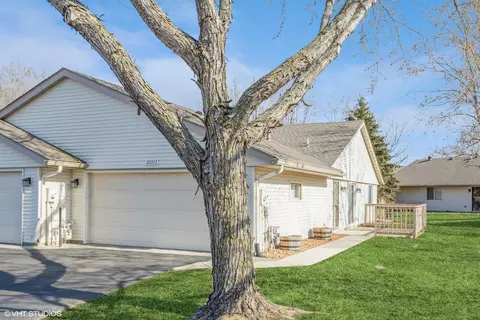 20212 Hunter Ct, Lakeville, MN 55044
