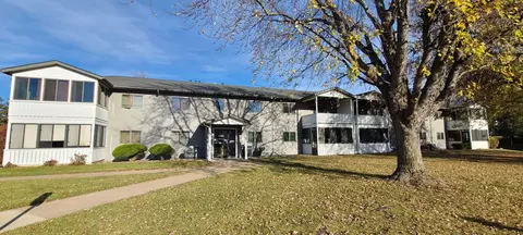 3125 Village Trl #214, Hastings, MN 55033