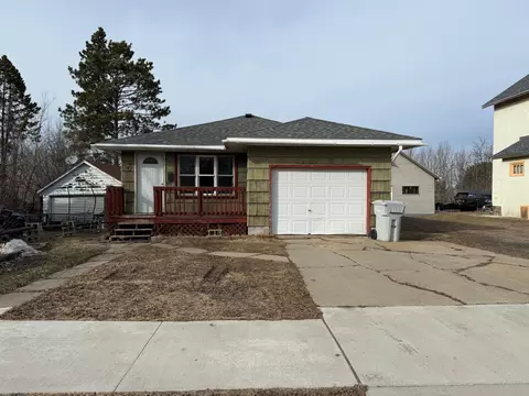714 3rd St NW, Chisholm, MN 55719