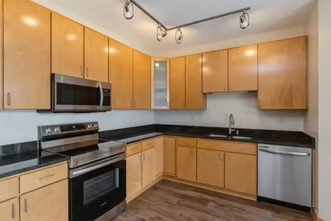 2600 University Ave SE #401, Minneapolis, MN 55414