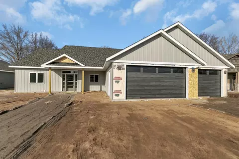 2011 Forest Ct, Saint Cloud, MN 56303