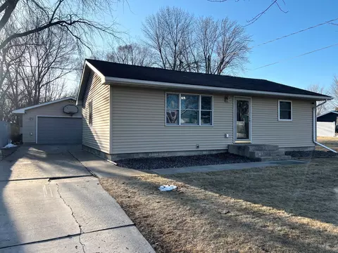 940 17th St, Granite Falls, MN 56241