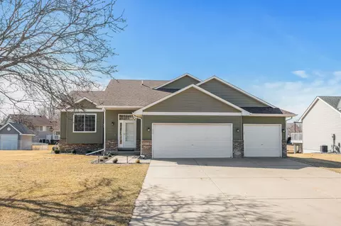 2856 90th Ln NE, Blaine, MN 55449
