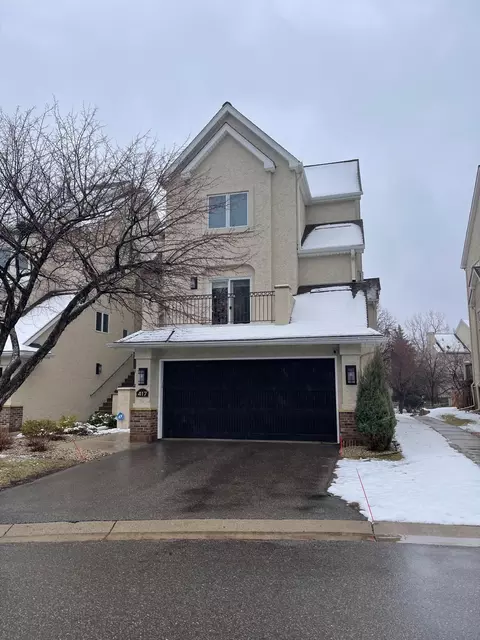 417 River St, Minneapolis, MN 55401
