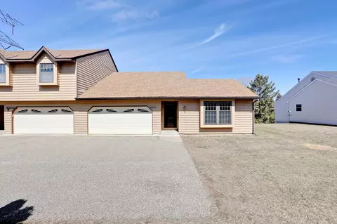2231 Woodlynn Ave, Maplewood, MN 55109