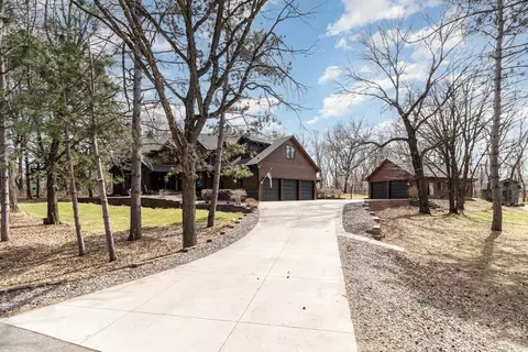 3310 184th Ln NW, Oak Grove, MN 55303