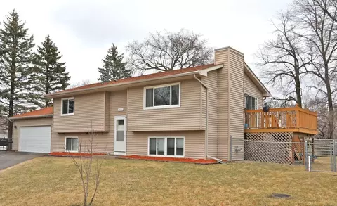 3580 Dell Ct N, White Bear Lake, MN 55110