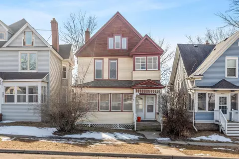 994 Iglehart Ave, Saint Paul, MN 55104