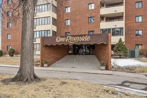 105 3rd St N #102, Moorhead, MN 56560