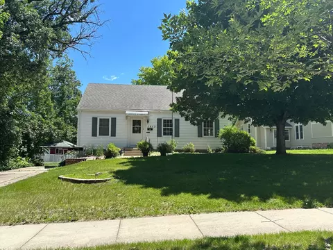 1213 Minnesota Ave, Detroit Lakes, MN 56501