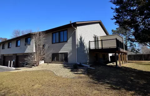 1570 Sunny Way Ct, Anoka, MN 55303