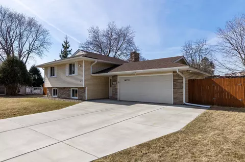 14291 Gladiola Ct, Apple Valley, MN 55124