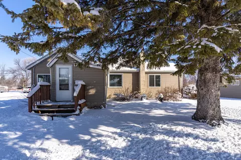 201 4th Ave N, Crookston, MN 56716