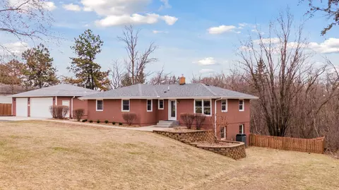 9905 Dale Rd, Woodbury, MN 55129