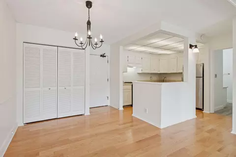 6710 Vernon Ave S #206, Edina, MN 55436